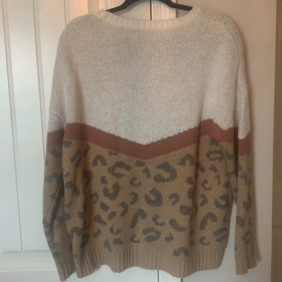 Pink Lily Sweater - Picture 4 of 5